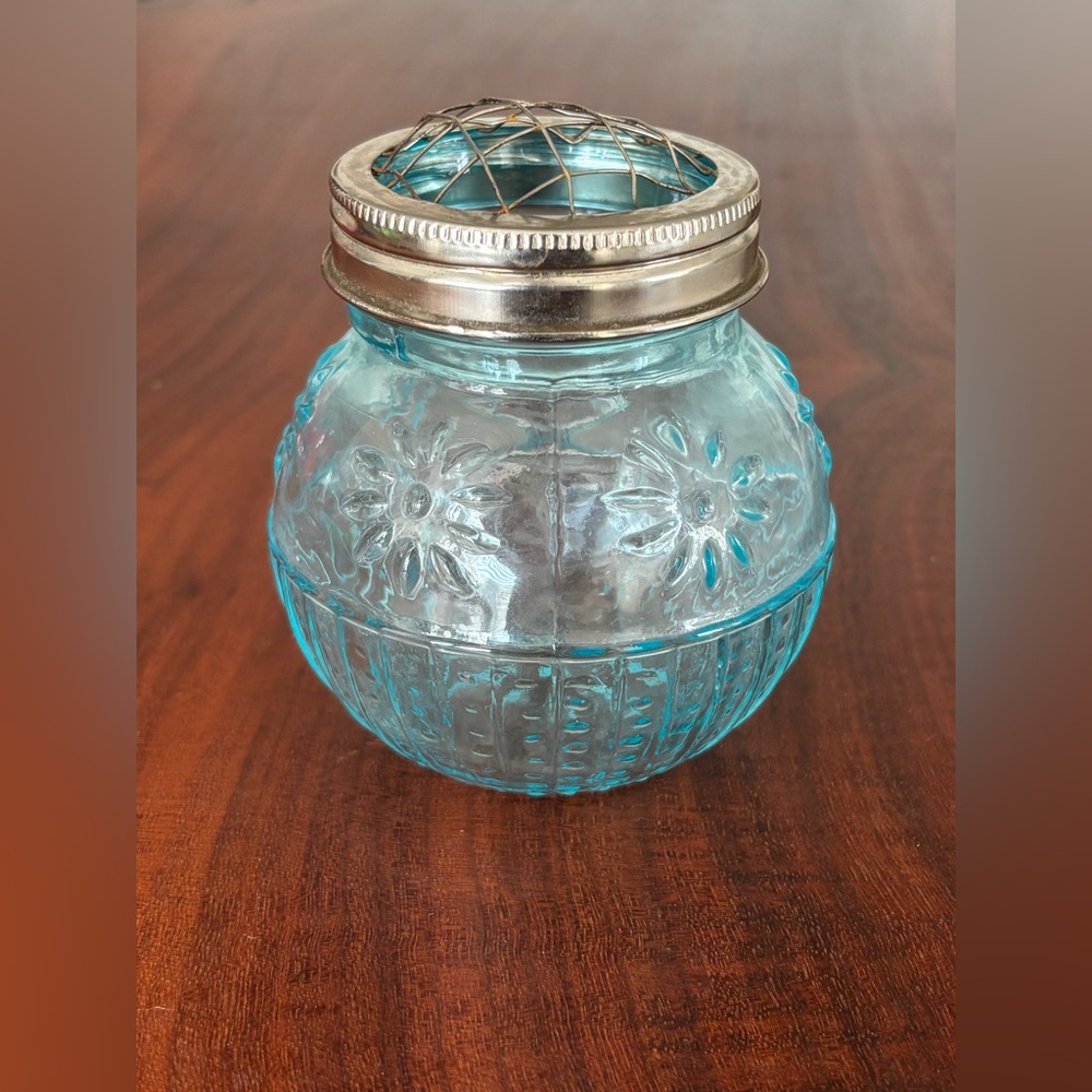 2003 ASP Aqua Pressed Glass Flower Vase with Metal Grid Lid - Picture 8 of 11